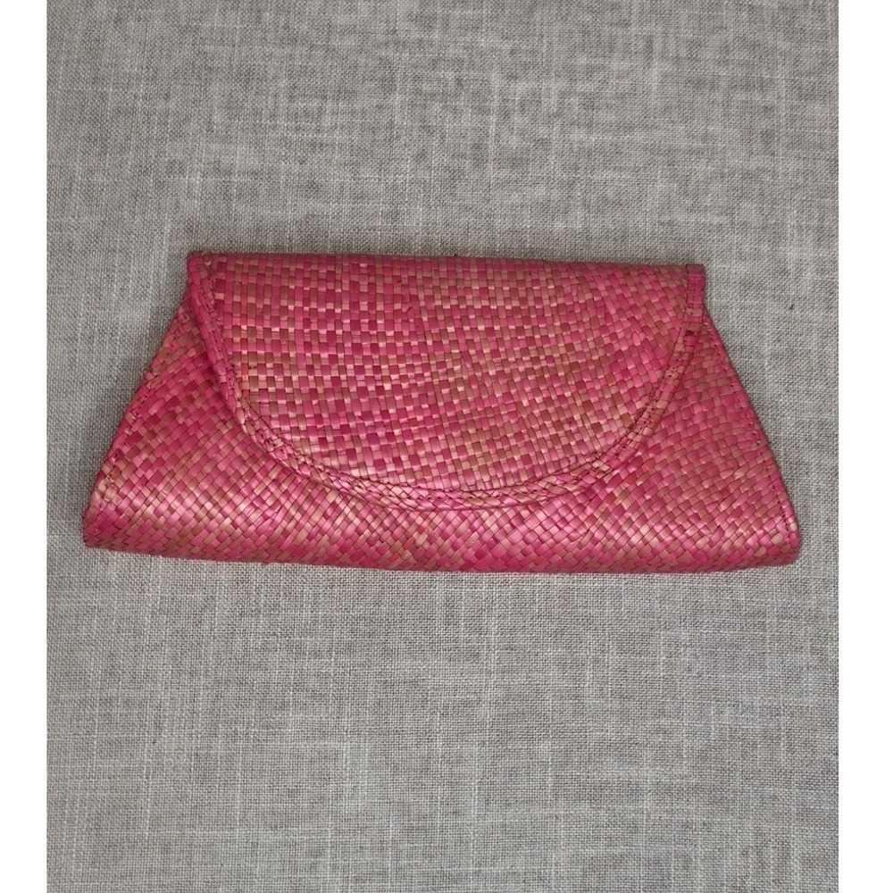 Hype Pink Woven Straw Envelope Clutch Bag Magnetic Closure Summer Vacation